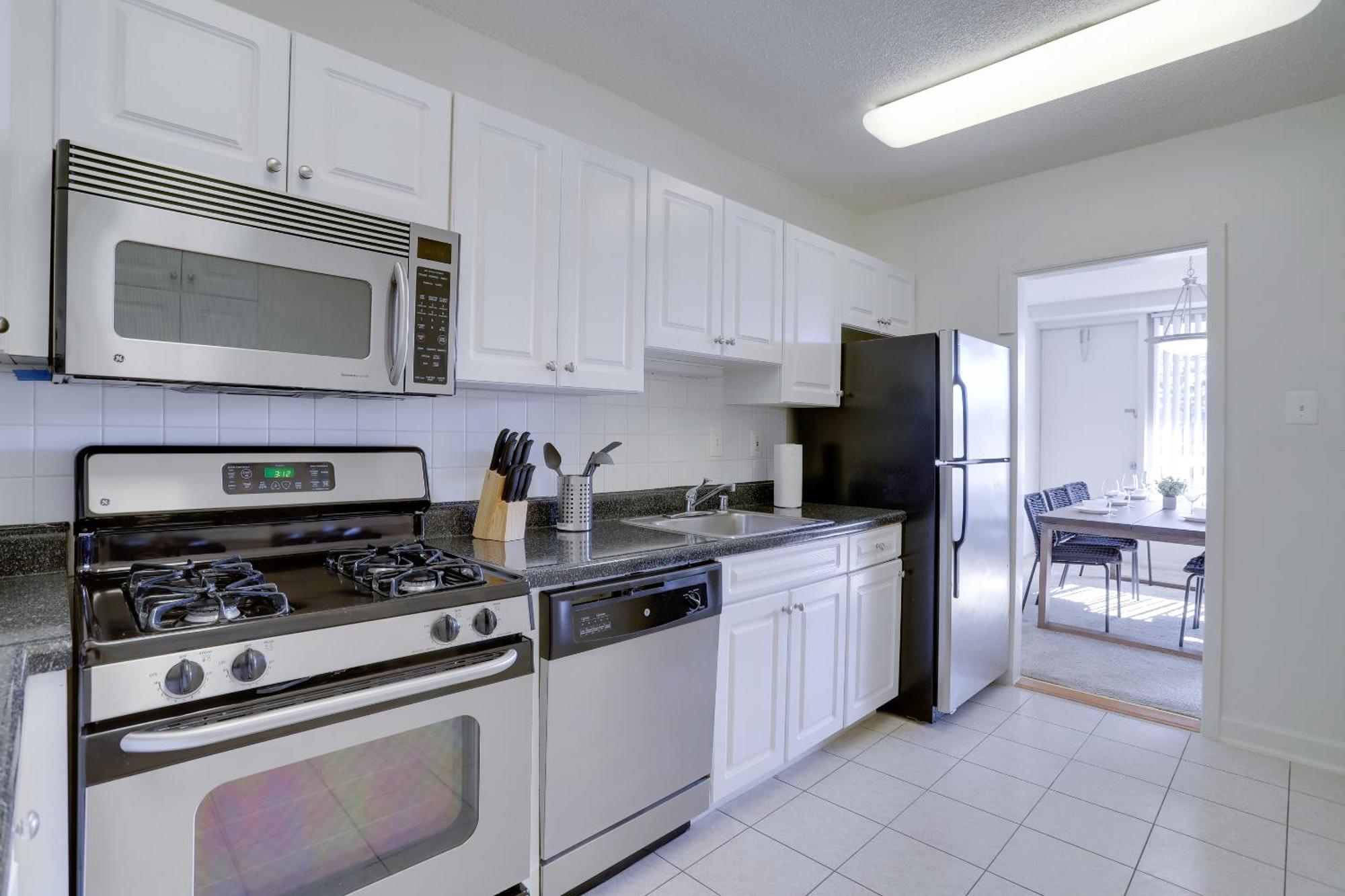 Spacious 2 Bedrooms Apt @Crystal City With Gym Arlington Dış mekan fotoğraf